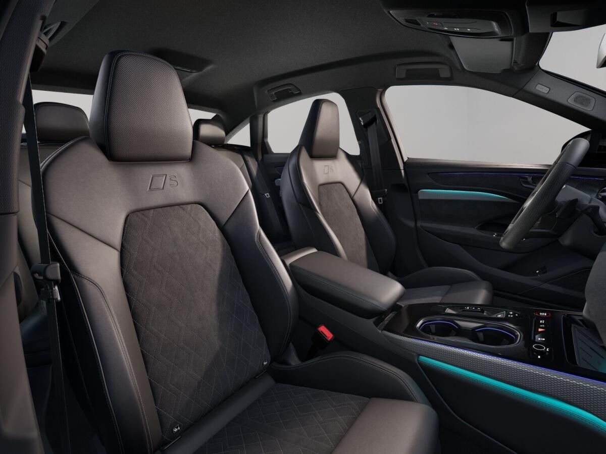 Audi A6 Limo e-hybrid qu. S line Matrix B&O AHK HuD Audi A6 Limo e-hybrid qu. S line Matrix B&O AHK HuD