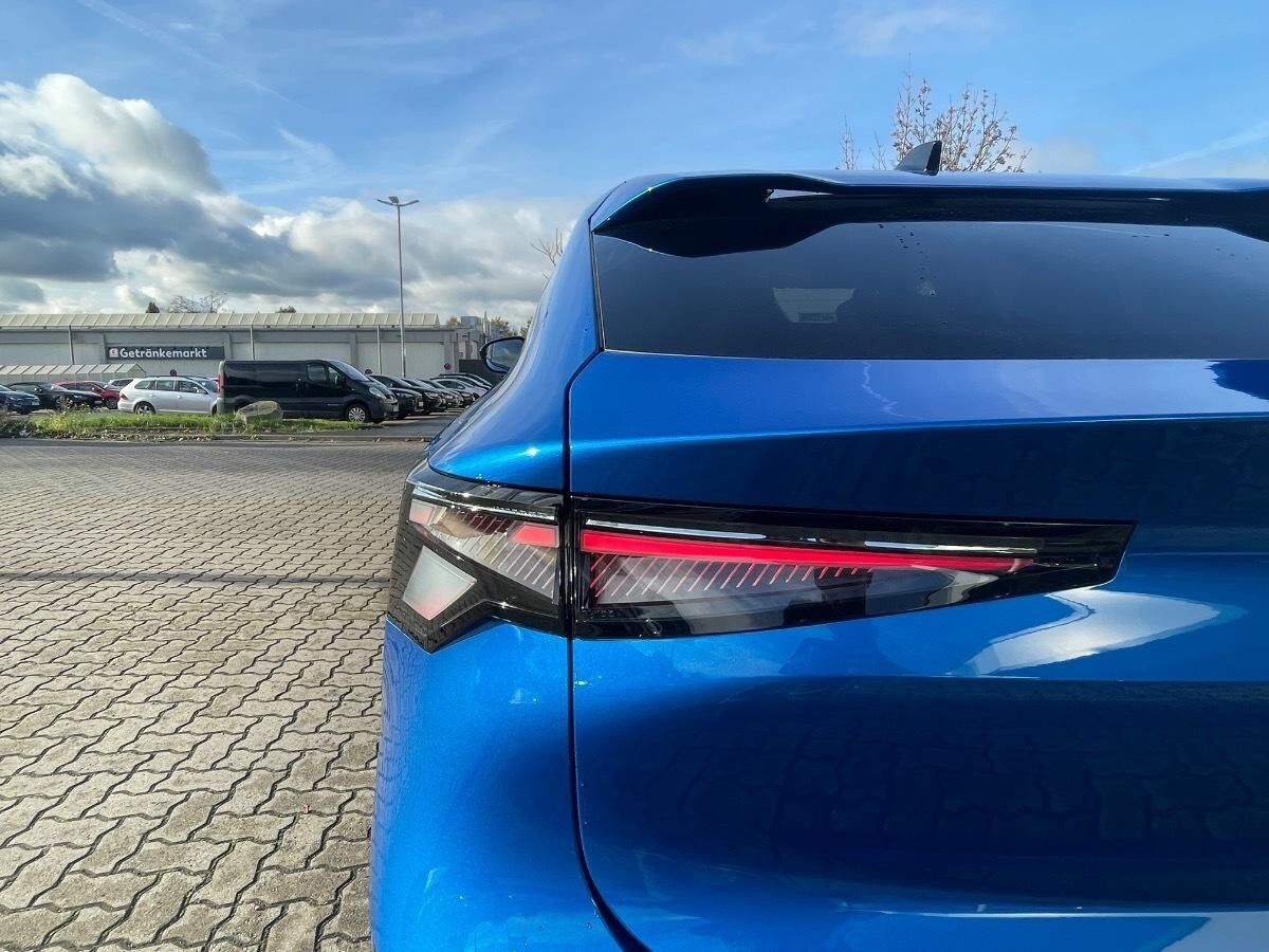 Renault Rafale Esprit Alpine E-Tech Plug-in Hybrid 300