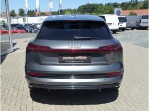 Audi e-tron 55 quattro S line sofort verfügbar