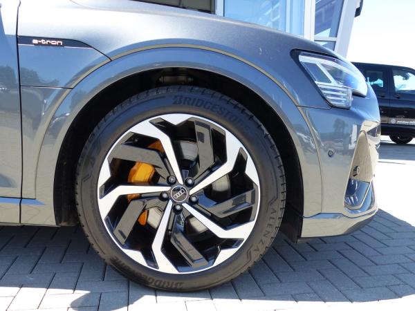 Audi e-tron 55 quattro S line sofort verfügbar
