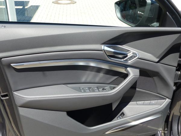 Audi e-tron 55 quattro S line sofort verfügbar