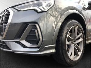 Audi Q3 35 TDI S tronic S-LINE+LED+ACC+NAVI+AHK Audi Q3 35 TDI S tronic S-LINE+LED+ACC+NAVI+AHK