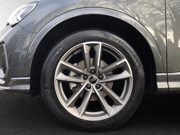 Audi Q3 35 TDI S tronic S-LINE+LED+ACC+NAVI+AHK