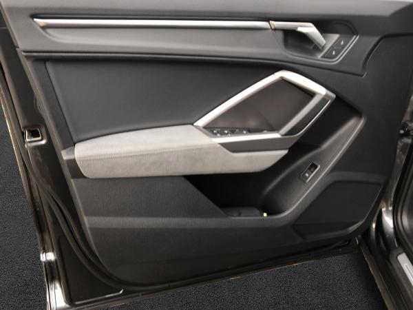 Audi Q3 35 TDI S tronic S-LINE+LED+ACC+NAVI+AHK