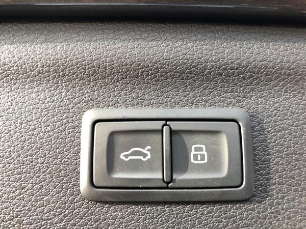 Audi Q3 35 TDI S tronic S-LINE+LED+ACC+NAVI+AHK