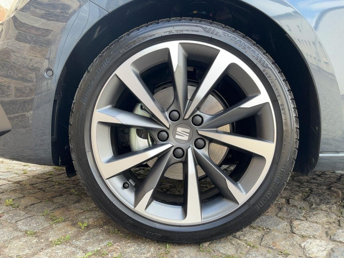 Seat Leon FR 1.5 eTSI DSG #Beats #ACC #Navi #RFK