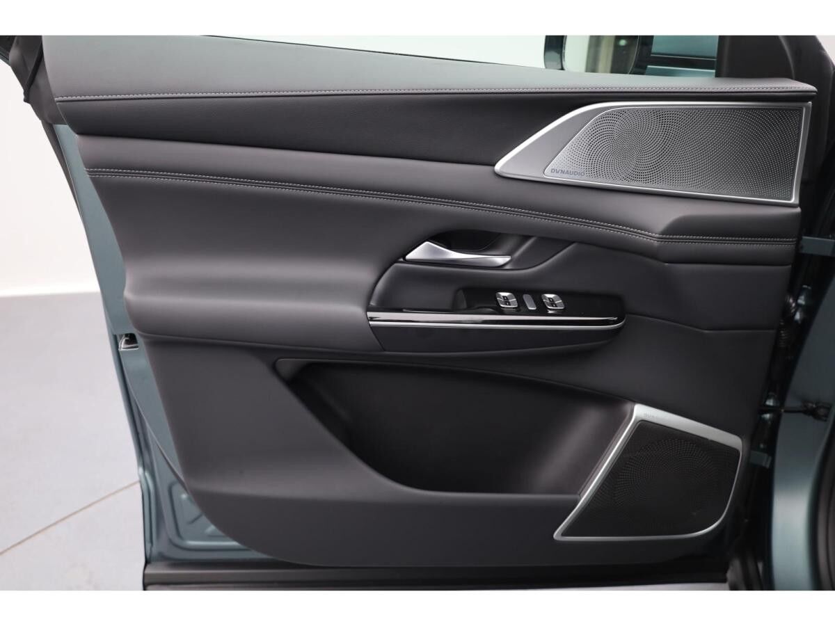 XPENG G9 AWD Performance 2025