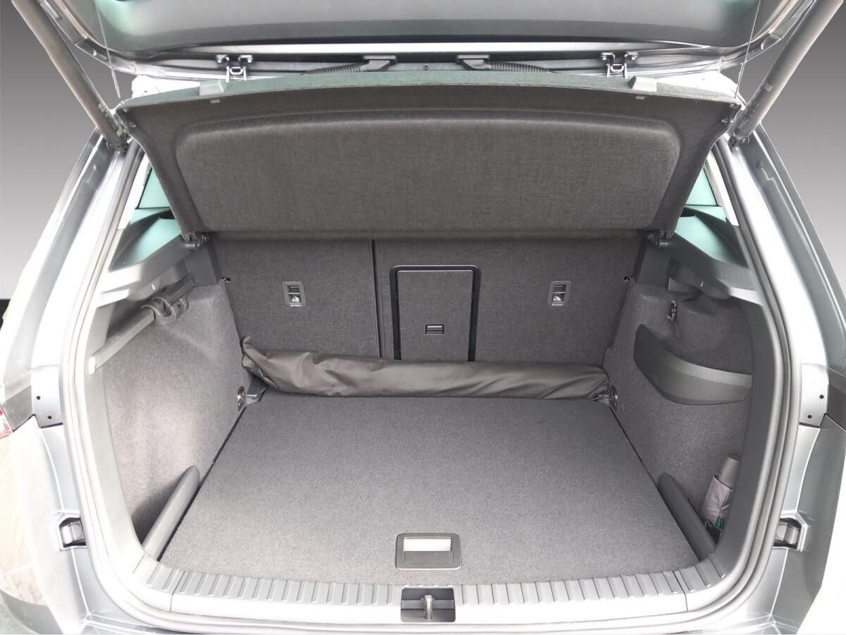 Skoda Karoq Tour 1.5 TSI 6-Gang *AHK*MATRIX*KLIMA*