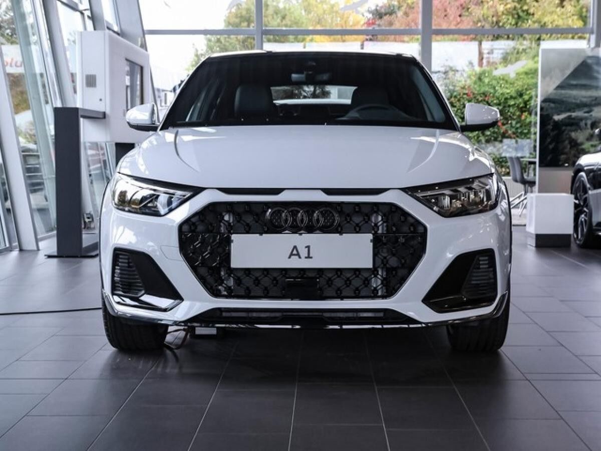 Audi A1 allstreet 	 S line Int. ACC LED Navi virtual Klima Sonos