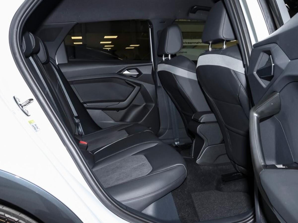 Audi A1 allstreet 	 S line Int. ACC LED Navi virtual Klima Sonos