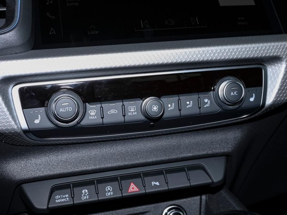 Audi A1 allstreet 	 S line Int. ACC LED Navi virtual Klima Sonos
