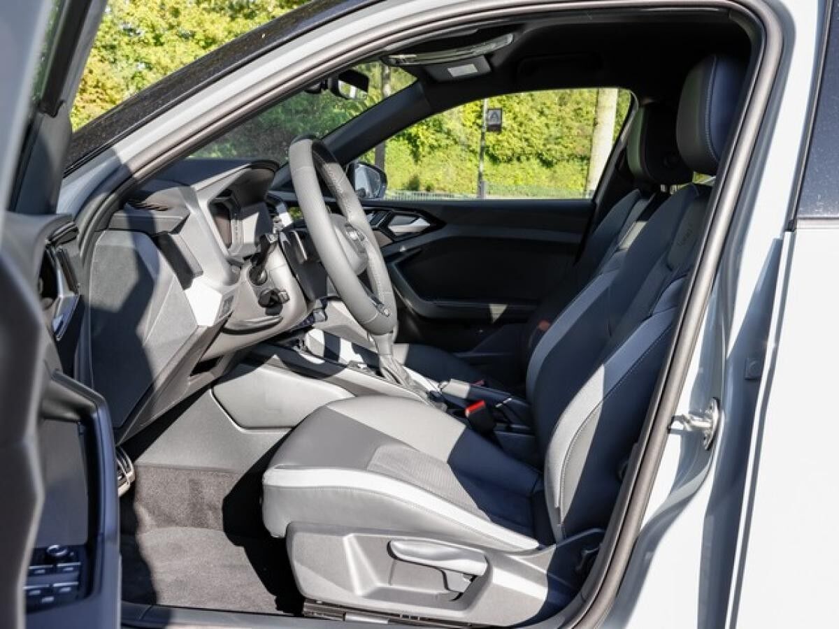 Audi A1 Sportback 	 2 x S line Navi LED ACC Klima Kamera virtual