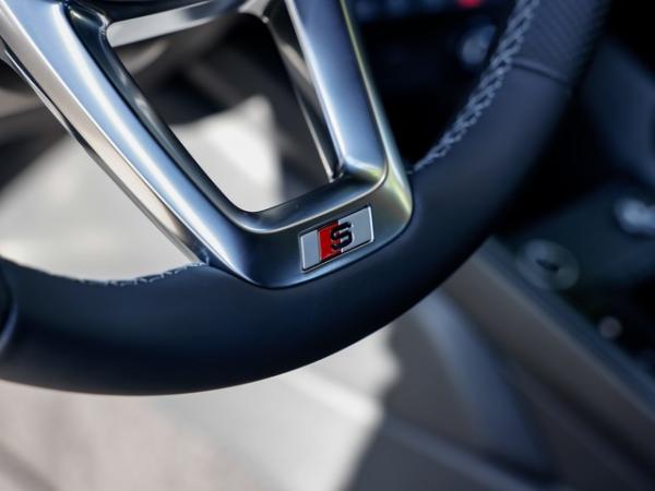 Audi A1 Sportback 	 2 x S line Navi LED ACC Klima Kamera virtual