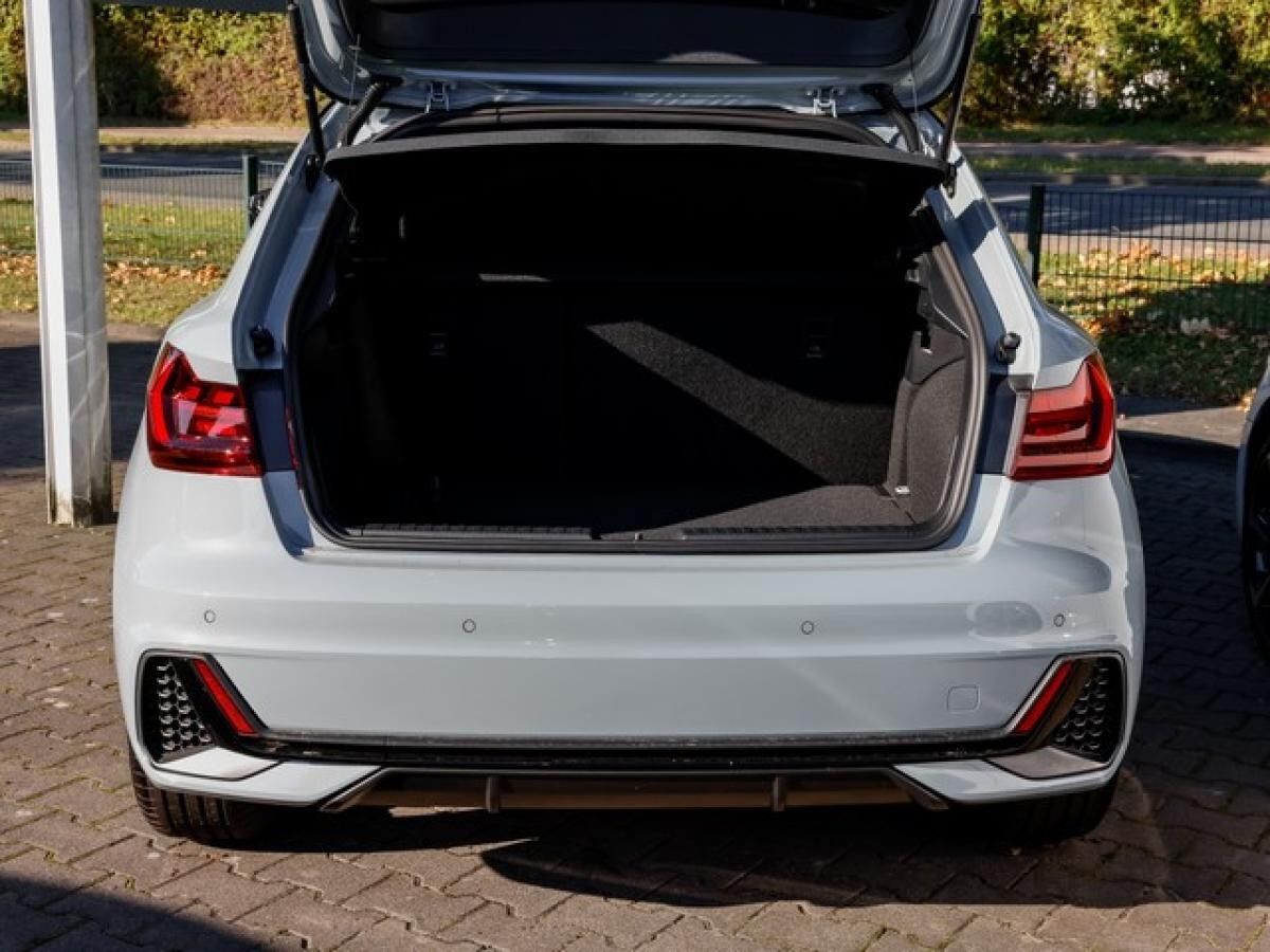 Audi A1 Sportback 	 2 x S line Navi LED ACC Klima Kamera virtual
