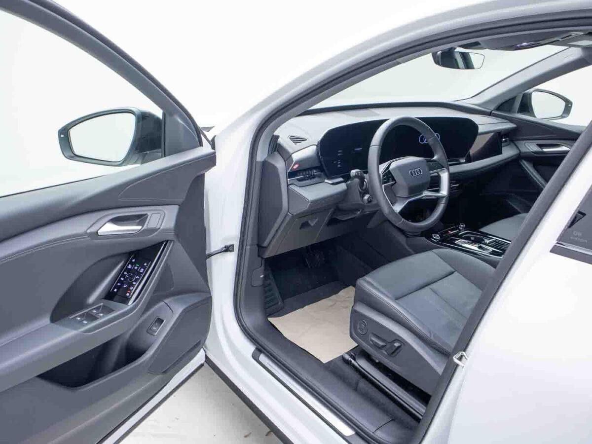 Audi Q6 e-tron *S-LINE*360°*LEDER*NAV*MATRIX*PANO*MEMORY*LHZ