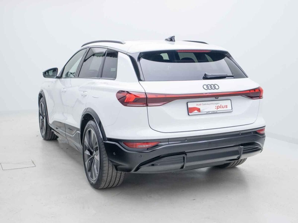 Audi Q6 e-tron *S-LINE*360°*LEDER*NAV*MATRIX*PANO*MEMORY*LHZ