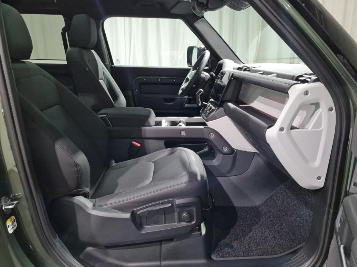 Land Rover Defender 90 D200 S*LUFTFEDERUNG*PANO*MY26*