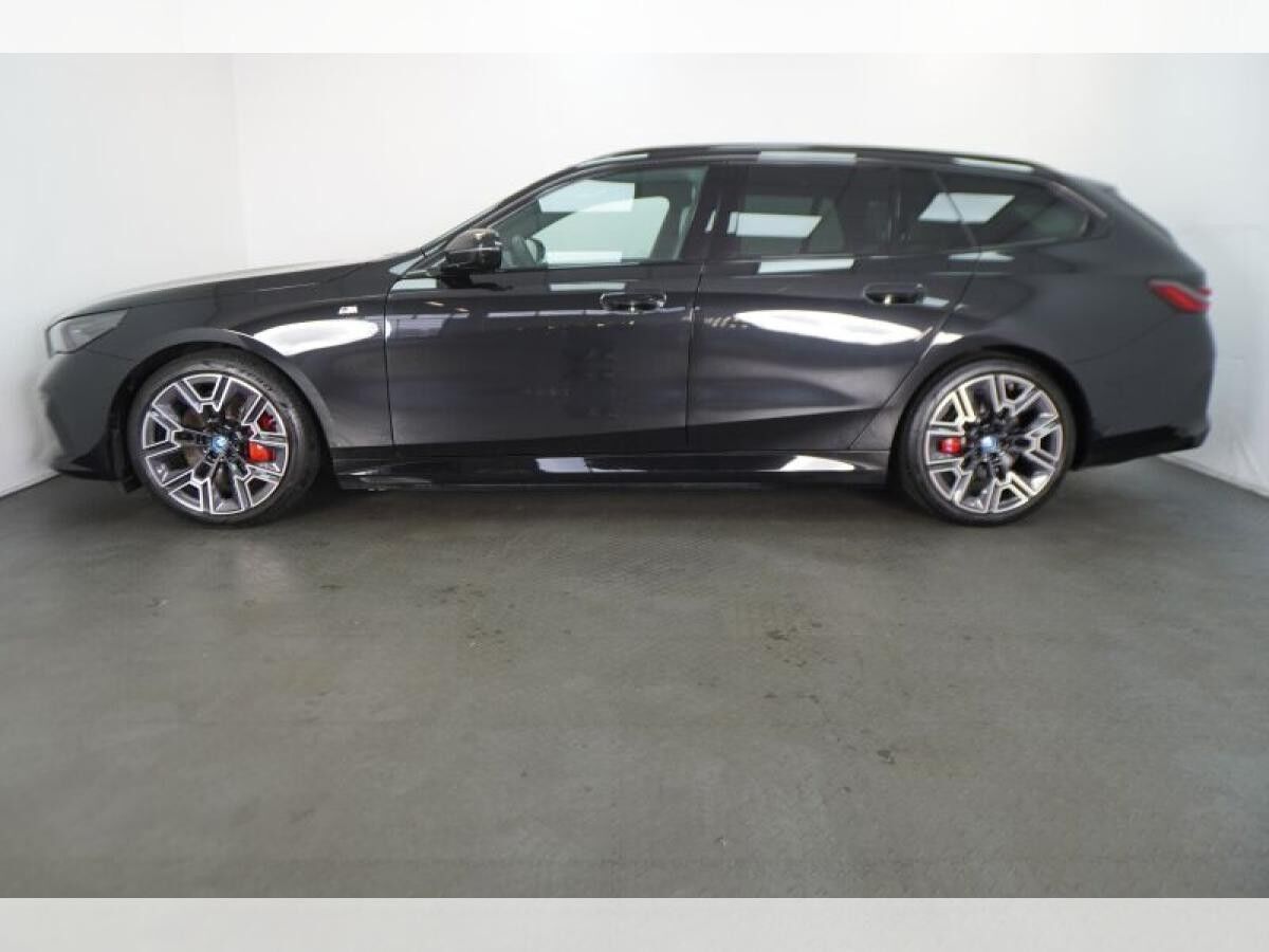 BMW i5 eDrive40 Touring M Sport BOWERS&WILKINS SOUND,AUTOBAHNASSISTENT,KLIMA SITZE,PANO DACH,LED,NAVI