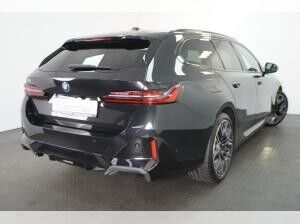 BMW i5 eDrive40 Touring M Sport BOWERS&WILKINS SOUND,AUTOBAHNASSISTENT,KLIMA SITZE,PANO DACH,LED,NAVI