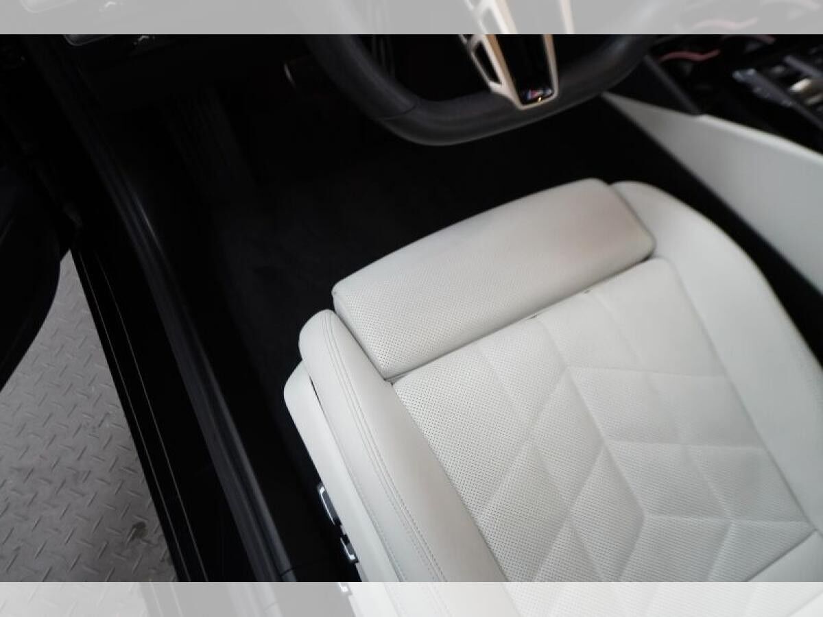 BMW i5 eDrive40 Touring M Sport BOWERS&WILKINS SOUND,AUTOBAHNASSISTENT,KLIMA SITZE,PANO DACH,LED,NAVI