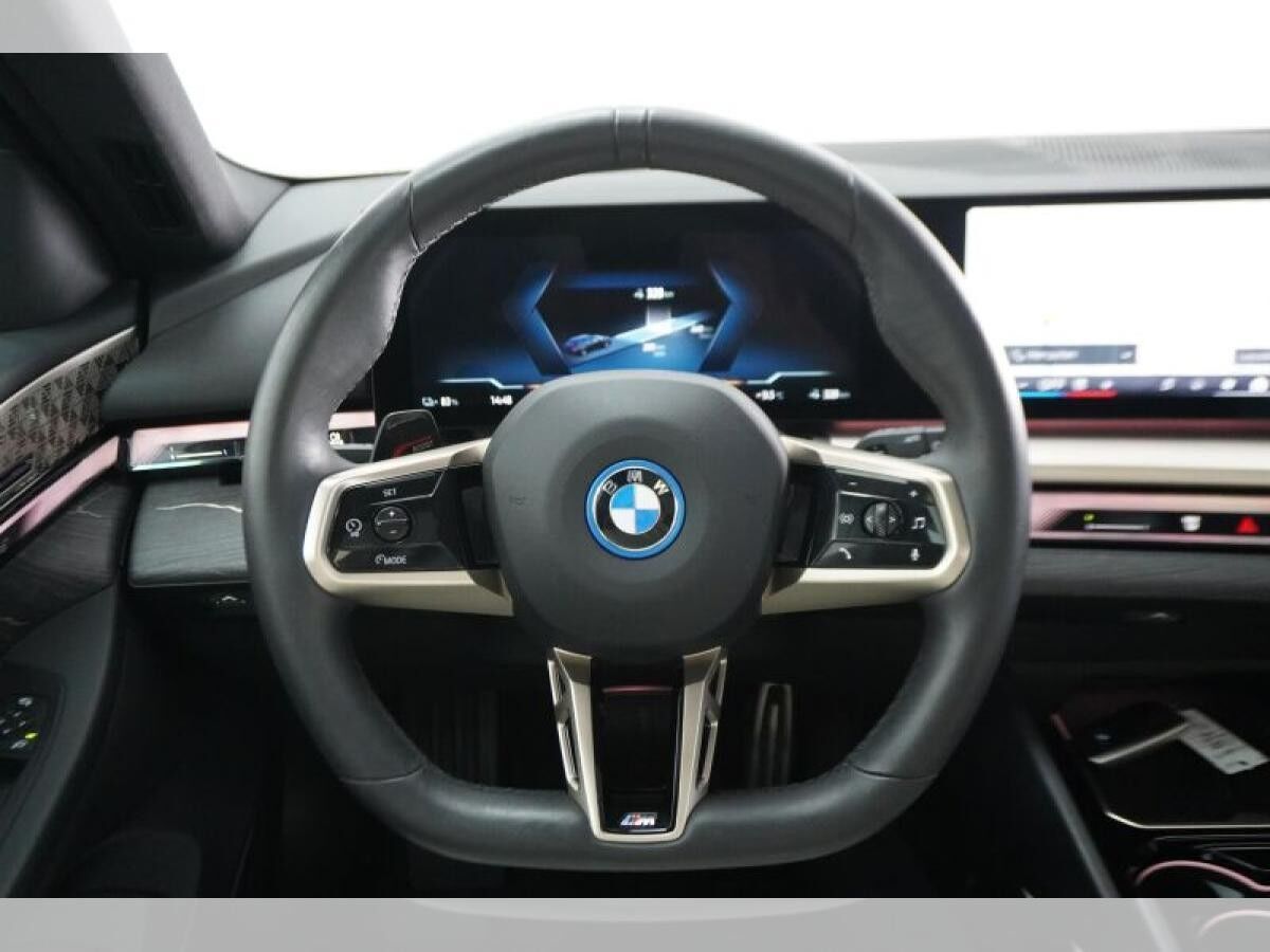 BMW i5 eDrive40 Touring M Sport BOWERS&WILKINS SOUND,AUTOBAHNASSISTENT,KLIMA SITZE,PANO DACH,LED,NAVI