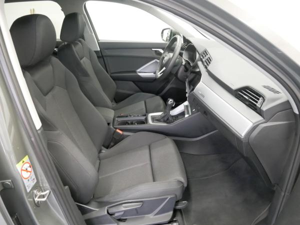 Audi Q3 35 TFSI S tro. advanced LED AHK virt. Cock.