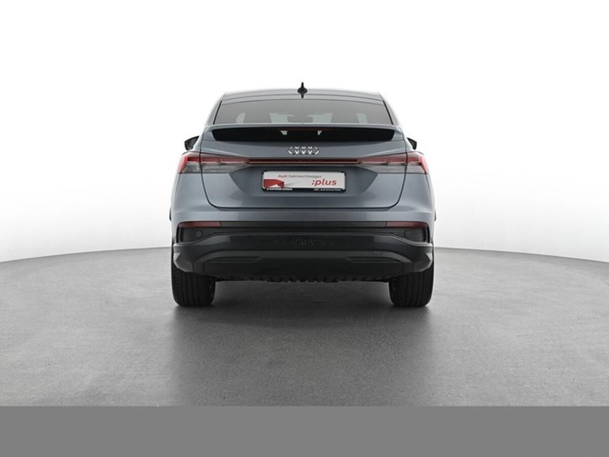 Audi Q4 e-tron Sportback 35, Optikpaket Schwarz, Matrix-LED, 8-Fach bereift