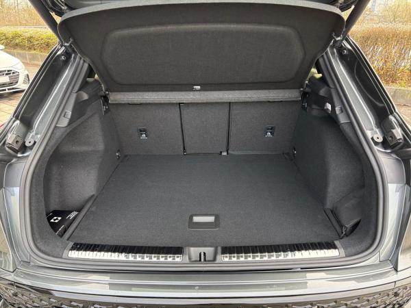 Audi Q3 SUV TFSI S tronic GRA,AHK,MATRIX,KAMERA,KEYLESS,19ALU