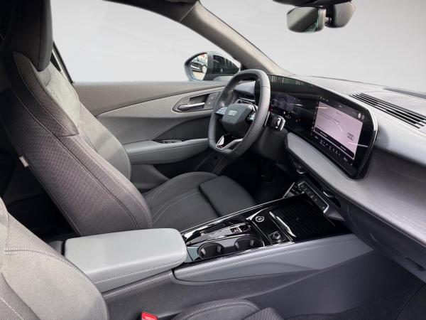 Audi Q3 SUV TFSI S tronic GRA,AHK,MATRIX,KAMERA,KEYLESS,19ALU