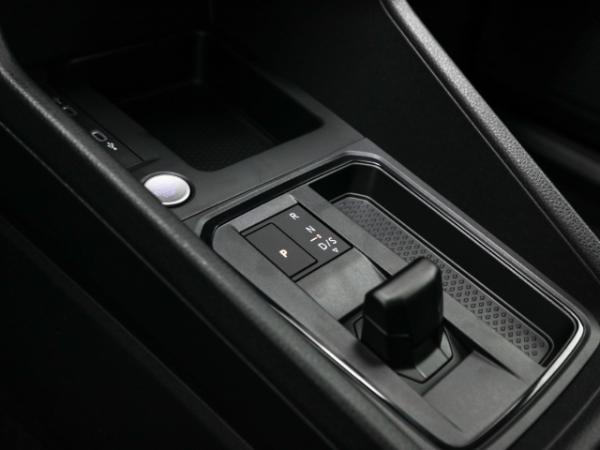 Volkswagen Caddy Maxi Edition 1.5 TSI AHK Navi Winter 7-Sitzer