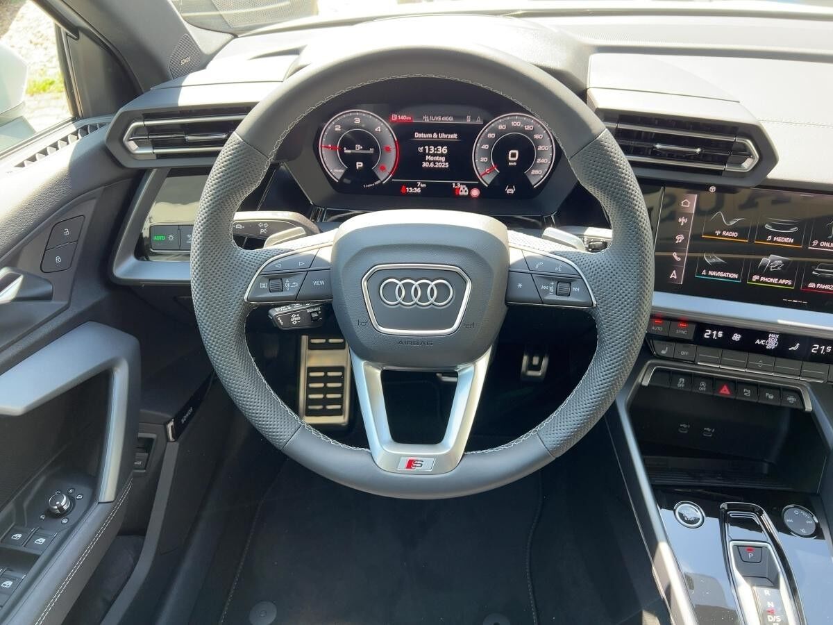 Audi A3 Sportback 35 TDI S-Line PANO MATRIX-LED NAVI HUD SONOS