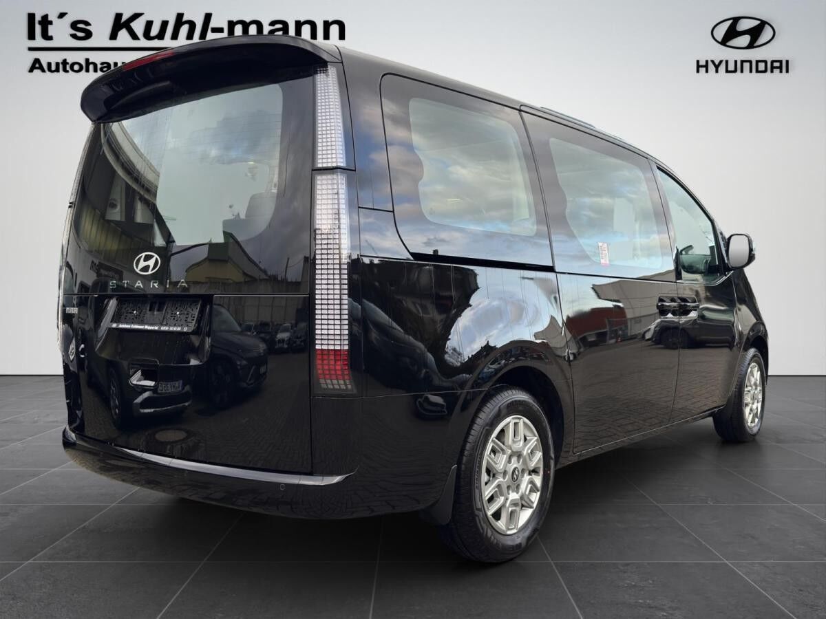 Hyundai STARIA 9-Sitzer Hybrid Versicherung WARTUNG UND VERSCHLEIß HYBRID Trend Pano Easy-Acces