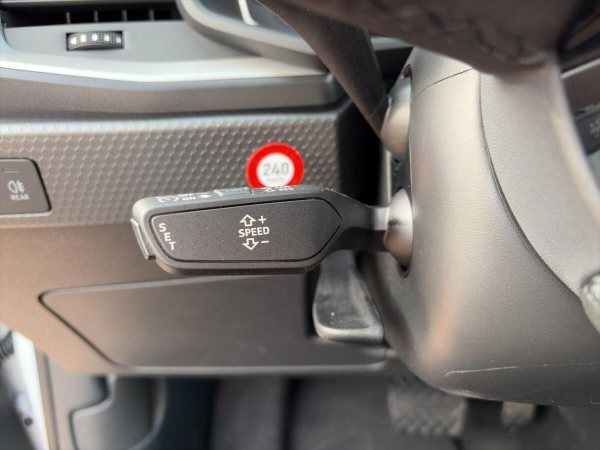 Audi A1 Sportback 30 TFSI S-LINE 8-FACH BEREIFT