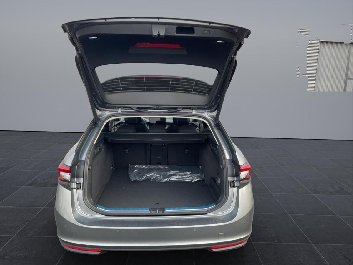 Skoda Superb Combi Selection i.V.