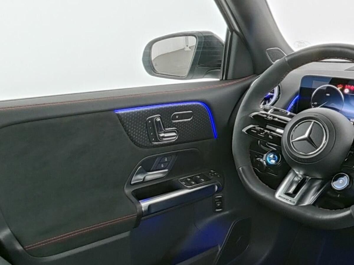 Mercedes-Benz GLB 35 AMG 4M Night2+Pano+Burmest+Distr