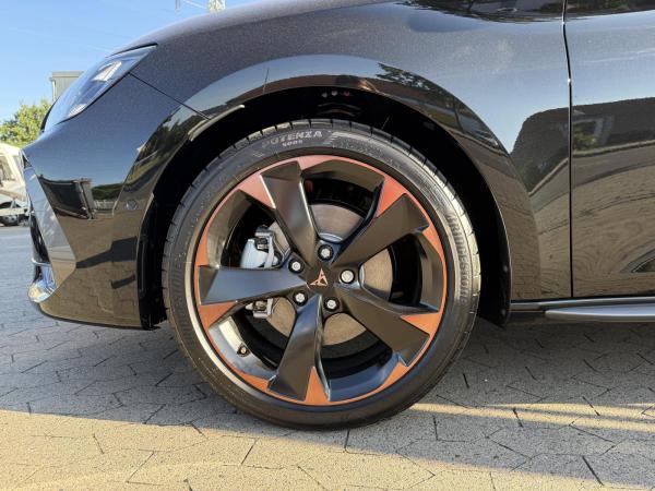 Cupra Leon 2.0 TSI 150kW DSG Sportstourer AHK Pano 4WD