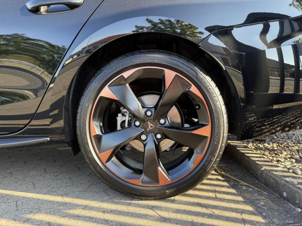 Cupra Leon 2.0 TSI 150kW DSG Sportstourer AHK Pano 4WD