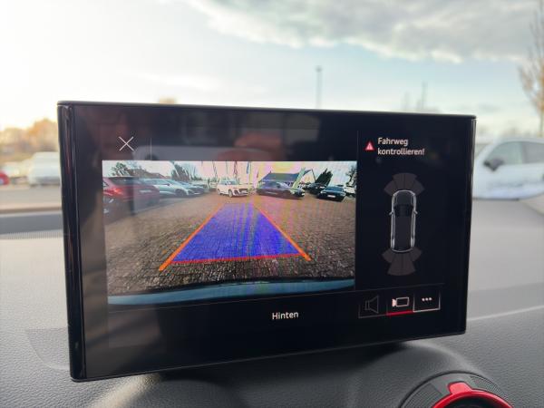 Audi Q2 35 TFSI S-LINE COMP+MATRIX+KAMERA+CARPLAY