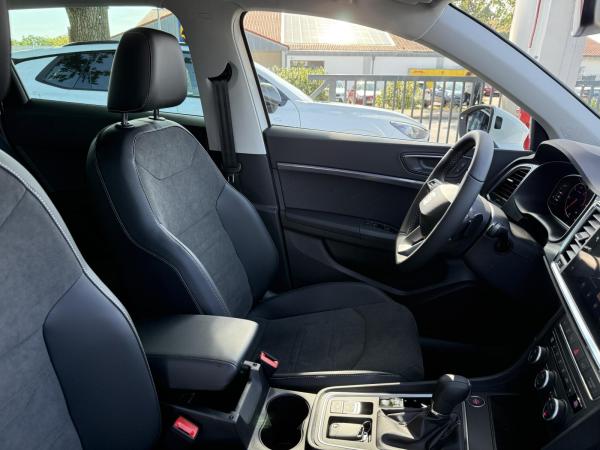 Seat Ateca 2.0 TDI 110kW Style DSG AHK 360°-Kamera Standheizung