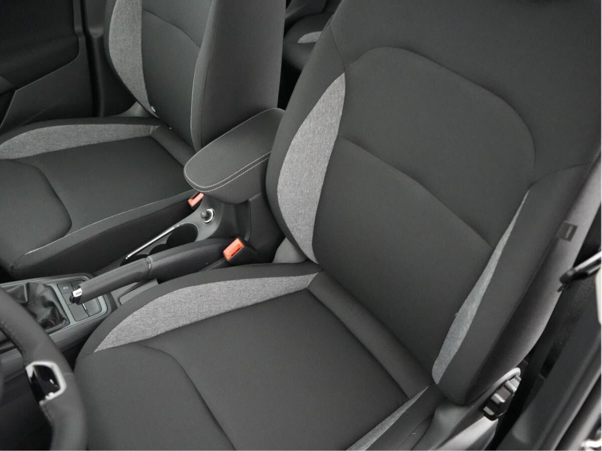 Skoda Kamiq Essence 1.0 TSI DSG 🍂NOVEMBER-SONDERAKTION🍂 *WINTERPAKET*AHK*WIRELESS SMARTLINK*