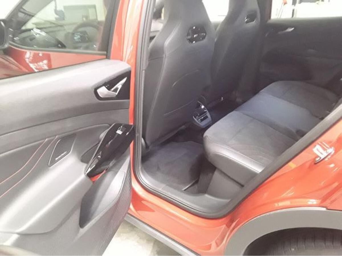 Volkswagen ID.5 GTX 4Motion 250 kW - IQ.Drive Matrix-LED HUD Area View Panorama Massage SHZ Wärmepumpe Discover Pro