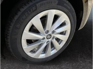 Skoda Octavia Combi Selection 1.5 TSI DSG Navigation