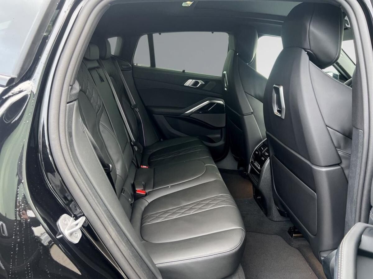 BMW X6 xDrive40i M Sport Pro Pano 22" AHK Autobahnass.