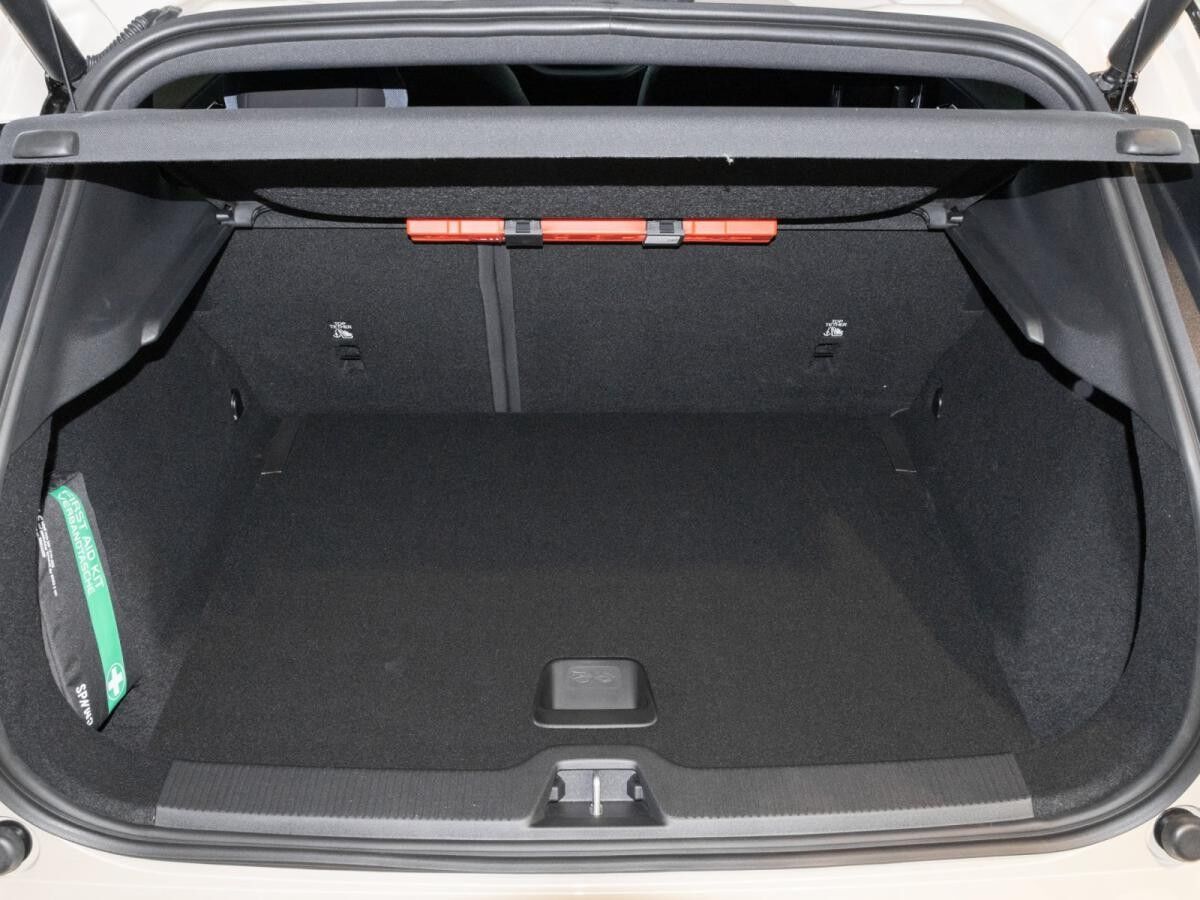 Volvo EX30 Plus Single Motor Extended Range