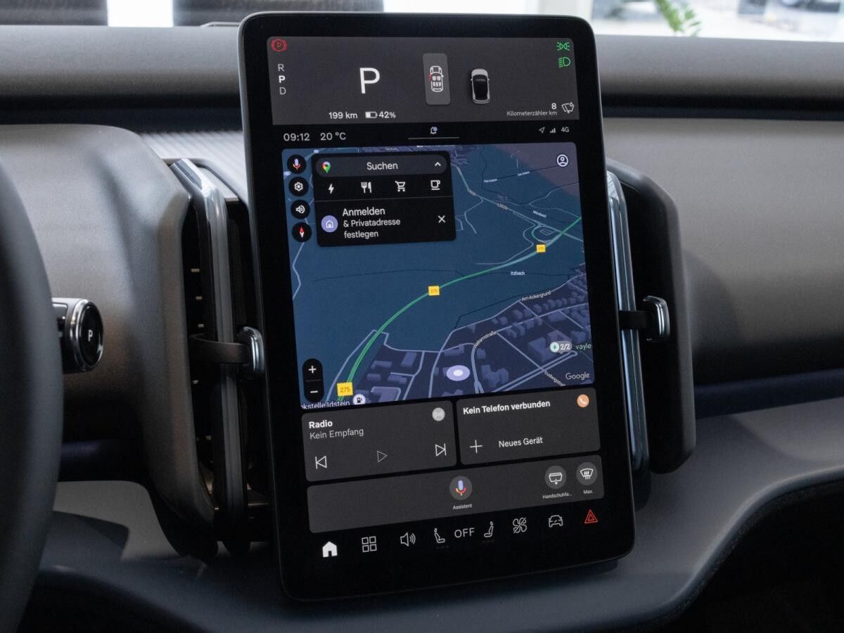 Volvo EX30 Plus Single Motor Extended Range