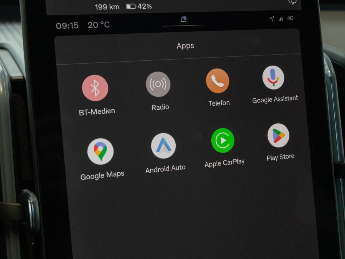 Volvo EX30 Plus Single Motor Extended Range