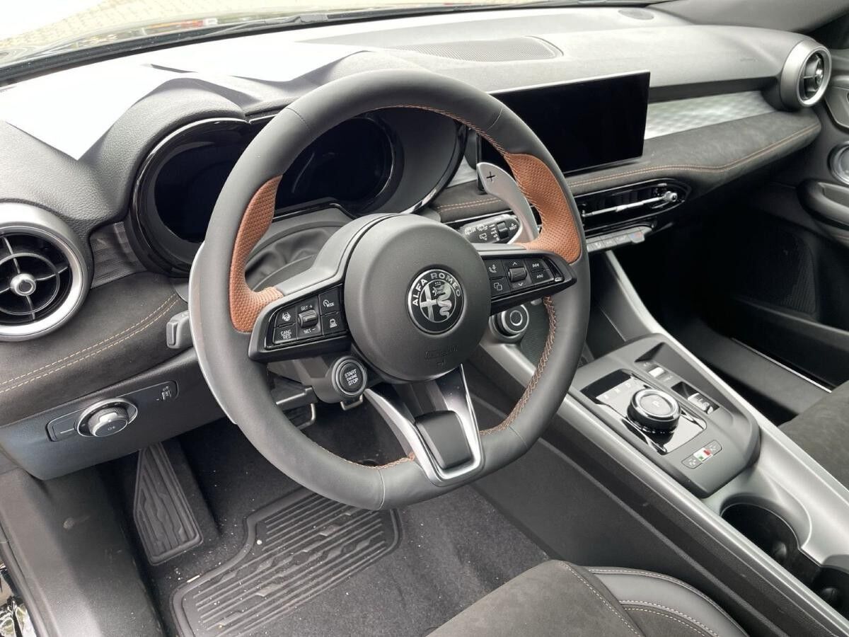 Alfa Romeo Tonale 1.5 MHEV INTENSA +Schiebedach