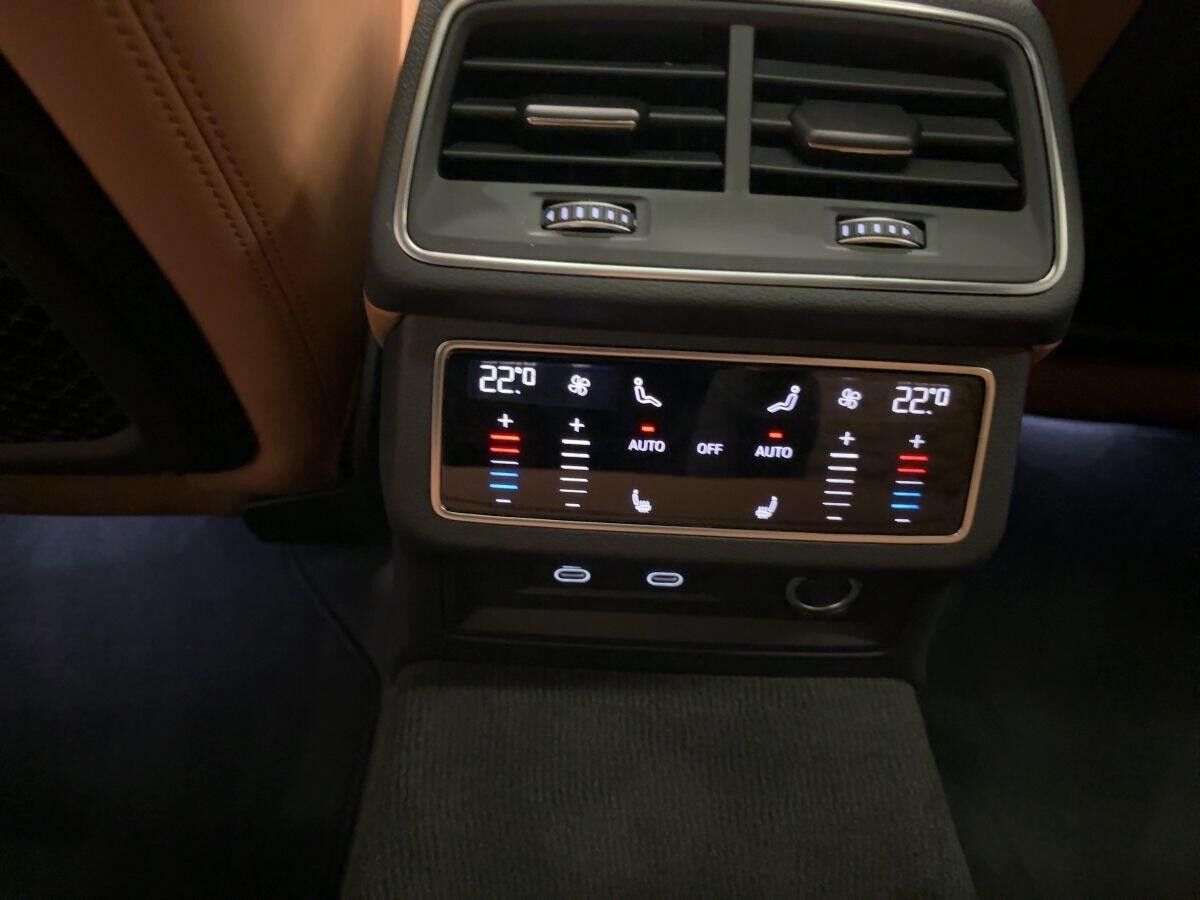 Audi RS6 RS 6 Avant performance tiptronic