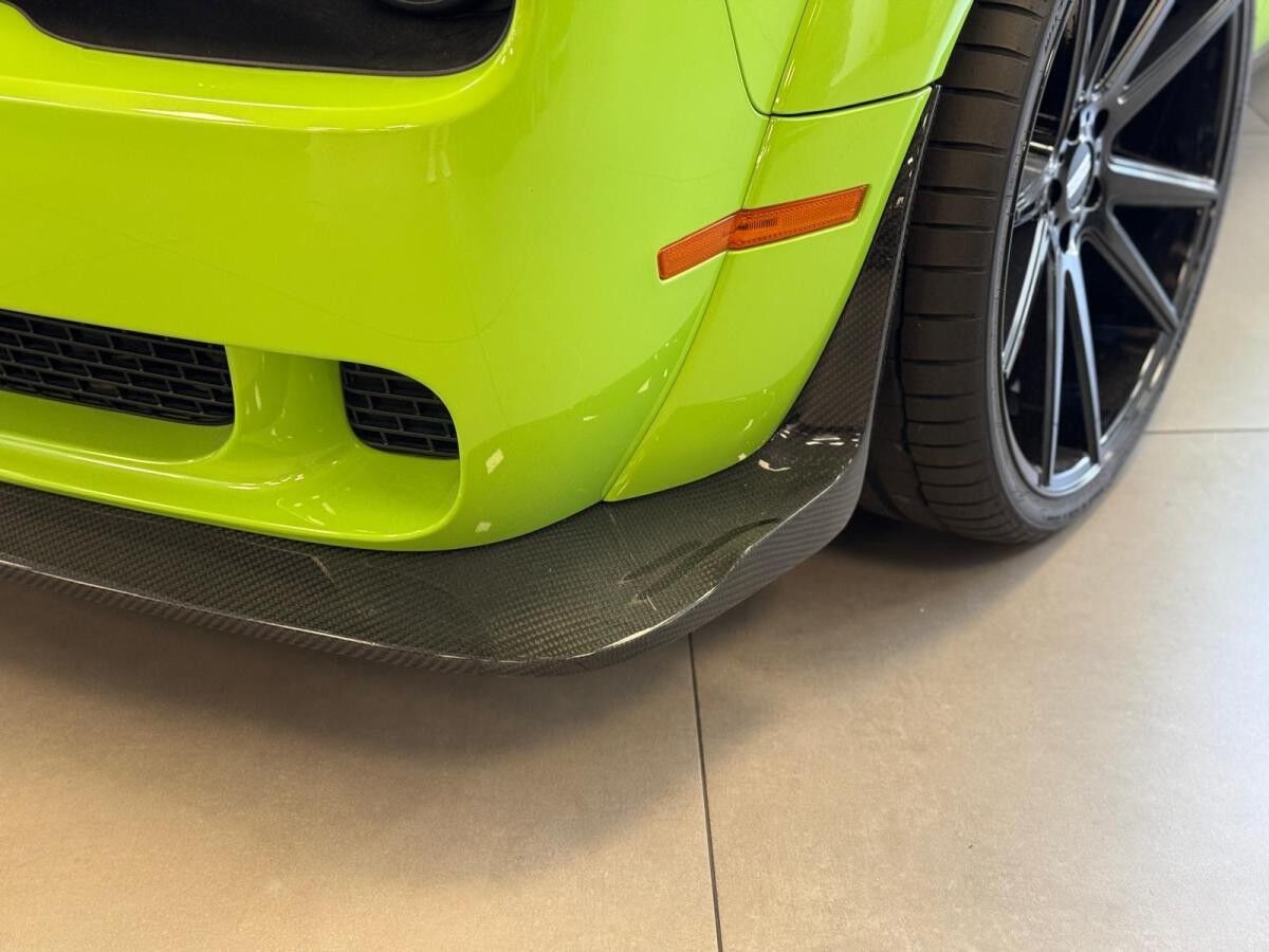 Dodge Challenger Scat Pack 6.4 V8 Carbon + Klappenauspuff + 22 Zoll + Tieferlegung