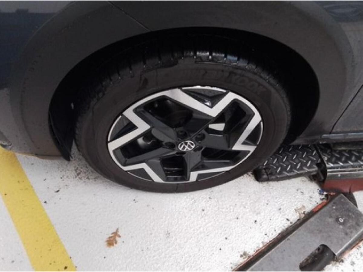 Volkswagen Taigo 1,0 TSI R-Line ACC Matrix Navi 17" Parkpilot